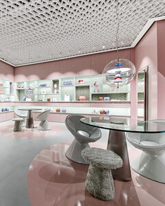 Coccinelle открыл бутик-кондитерскую